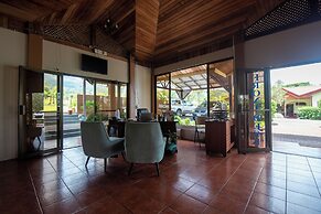 Sueno Dorado Hot Springs Hotel