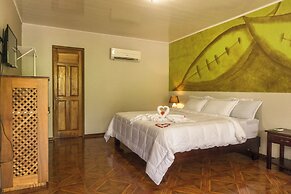 Sueno Dorado Hot Springs Hotel