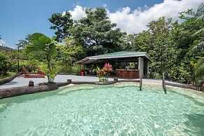 Sueno Dorado Hot Springs Hotel