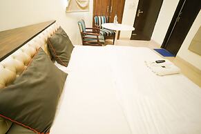 Roomshala 014 Hotel EM