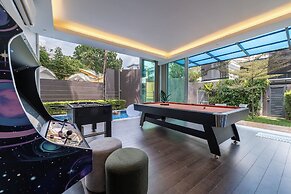 Spacious Pool Villa Tmn Emas Ukay Ampang