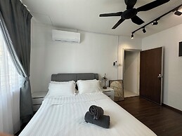 Spacious Pool Villa Tmn Emas Ukay Ampang