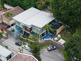 Spacious Pool Villa Tmn Emas Ukay Ampang