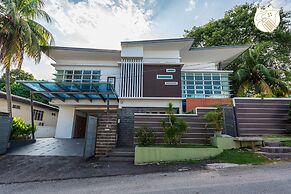 Spacious Pool Villa Tmn Emas Ukay Ampang