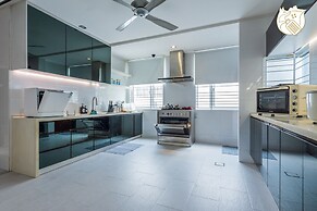 Spacious Pool Villa Tmn Emas Ukay Ampang