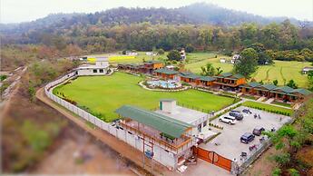 Pumpkin Hotels Corbett, Tusk N Wood