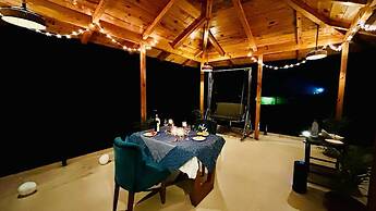 Pumpkin Hotels Corbett, Tusk N Wood