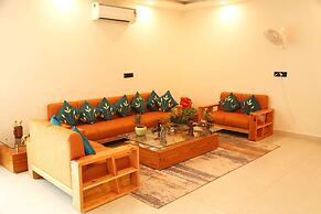 Pumpkin Hotels Corbett, Tusk N Wood