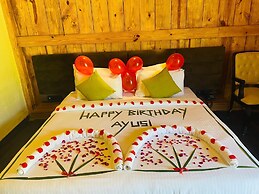 Pumpkin Hotels Corbett, Tusk N Wood