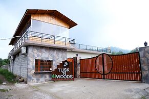 Pumpkin Hotels Corbett, Tusk N Wood