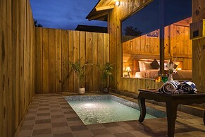 Pumpkin Hotels Corbett, Tusk N Wood