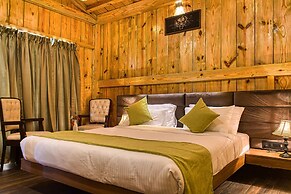 Pumpkin Hotels Corbett, Tusk N Wood