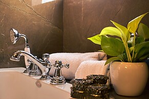 Pumpkin Hotels Corbett, Tusk N Wood