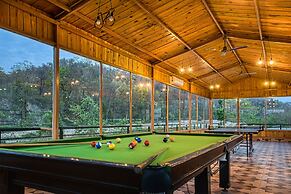 Pumpkin Hotels Corbett, Tusk N Wood