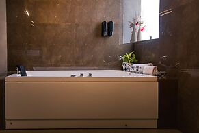 Pumpkin Hotels Corbett, Tusk N Wood