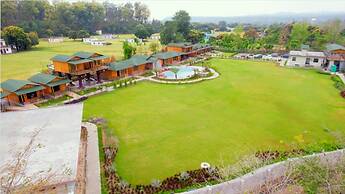 Pumpkin Hotels Corbett, Tusk N Wood