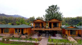 Pumpkin Hotels Corbett, Tusk N Wood