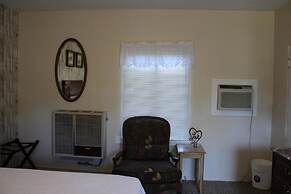 The Bonnie Inn Unit 1
