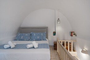 Santorita Suites