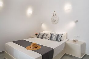 Santorita Suites