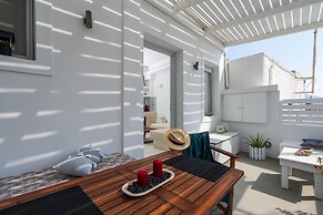 Santorita Suites