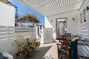 Santorita Suites