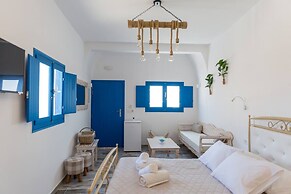 Santorita Suites