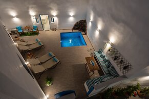 Santorita Suites