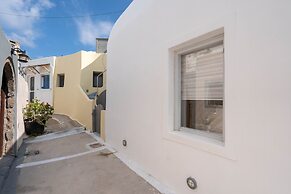 Santorita Suites