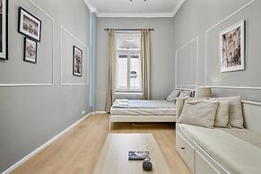 Venus Apartments - Akacfa street I