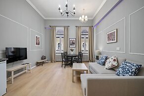 Venus Apartments - Akacfa street I