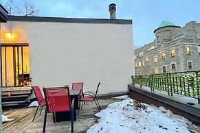 Chic Townhome with Garage Dt MTL