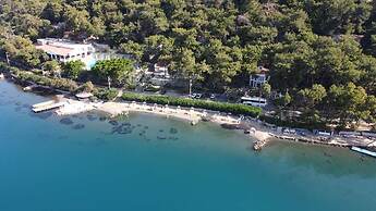 CLUB BELLAMARE  BEACH