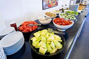 CLUB BELLAMARE  BEACH