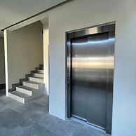 New Downtown Condo with Rooftop Pool