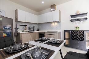 Le Places The Grand Riverside Saigon Apartment