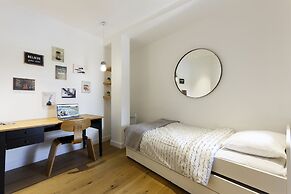 AirTLV-Bazel Apartment With Balcony