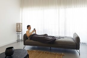 AirTLV-Bazel Apartment With Balcony