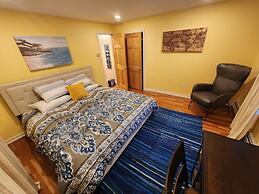 Marblehead Oasis 3 Bedroom Townhouse by RedAwning