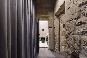 Rabat l.o. MDINA-THE BEDROOM-TUB