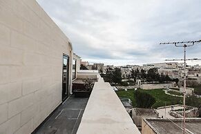 Rabat l.o. MDINA-THE BEDROOM-TUB