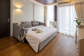 Blue Hippo Hotel