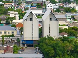 Blue Hippo Hotel