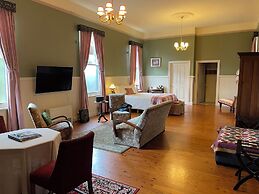 The Exchange Beaconsfield - Offering Heritage Accommodation