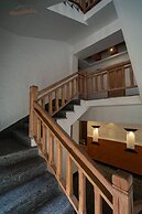 HOTEL MERA PEAK PVT LTD