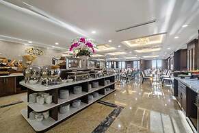 Golden Lotus Luxury Hotel Da Nang
