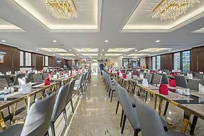 Golden Lotus Luxury Hotel Da Nang