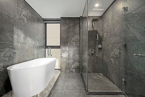 Golden Lotus Luxury Hotel Da Nang