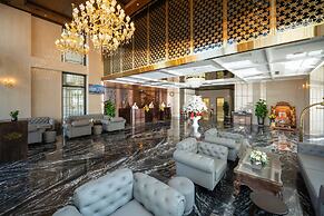 Golden Lotus Luxury Hotel Da Nang