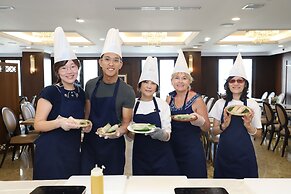 Golden Lotus Luxury Hotel Da Nang